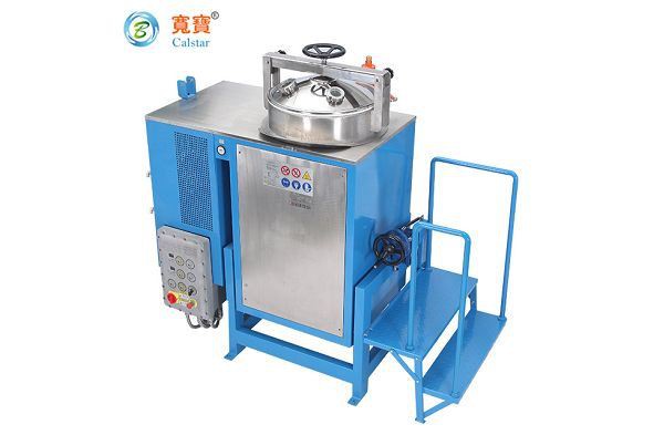 溶剤回収機はどのようにして混合溶剤を回収しますか？